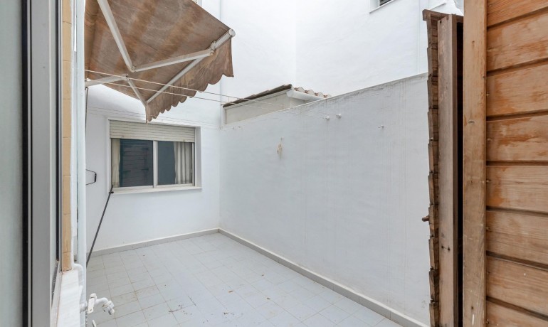 Revente - Appartement / Flat -
Torrevieja* - Habaneras