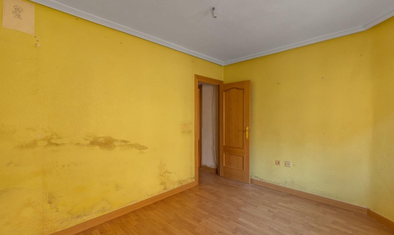 Revente - Appartement / Flat -
Torrevieja* - Habaneras