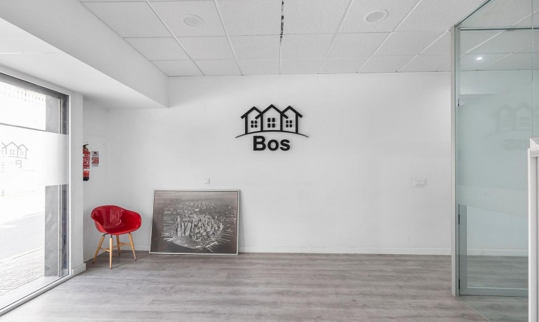 Revente - Commercial -
Torrevieja* - La Mata pueblo