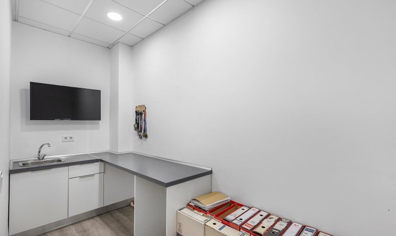 Revente - Commercial -
Torrevieja* - La Mata pueblo