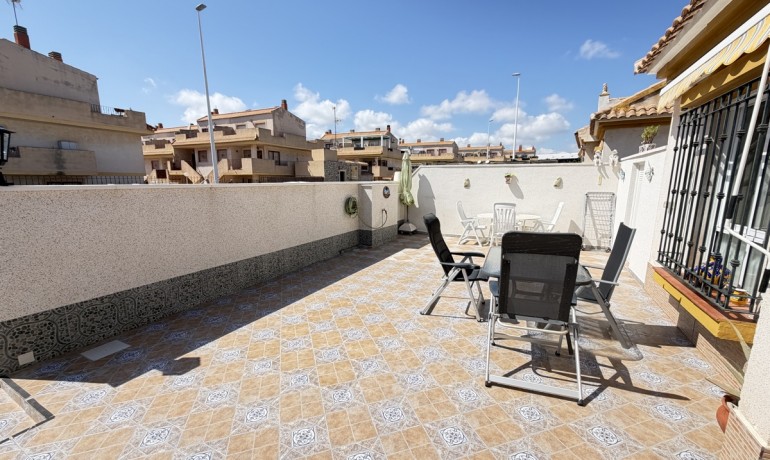 Sale - Apartment / Flat -
La Zenia