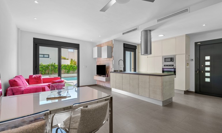 Herverkoop - Villa -
Cuidad Quesada* - Ciudad Quesada - Rojales