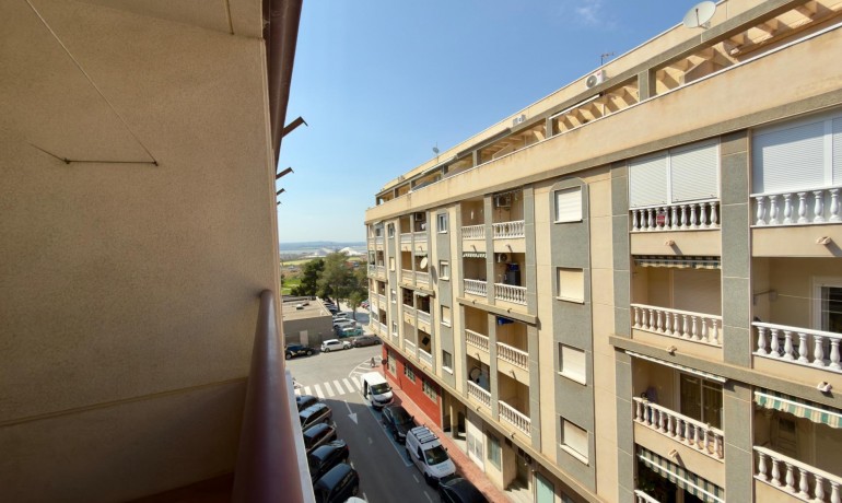 Sale - Apartment / Flat -
Torrevieja - Torrevieja - Centre