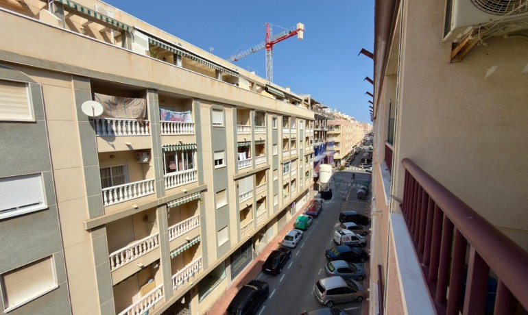 Sale - Apartment / Flat -
Torrevieja - Torrevieja - Centre
