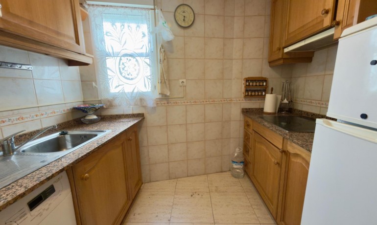 Sale - Apartment / Flat -
Torrevieja - Torrevieja - Centre