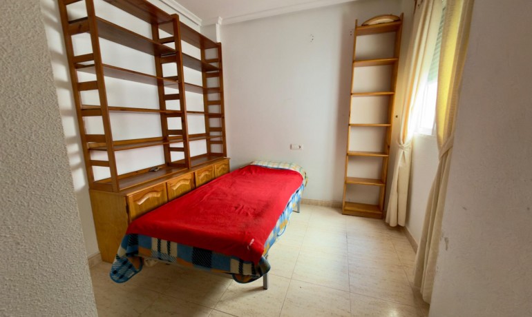 Sale - Apartment / Flat -
Torrevieja - Torrevieja - Centre