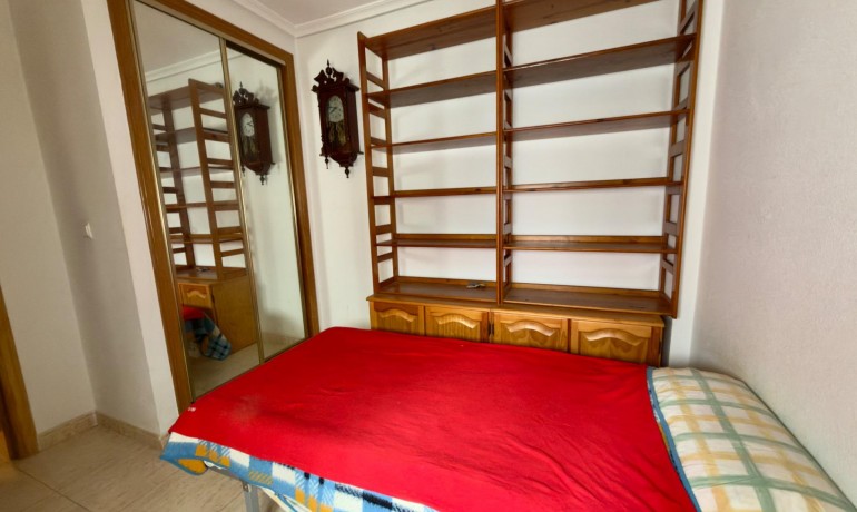 Sale - Apartment / Flat -
Torrevieja - Torrevieja - Centre