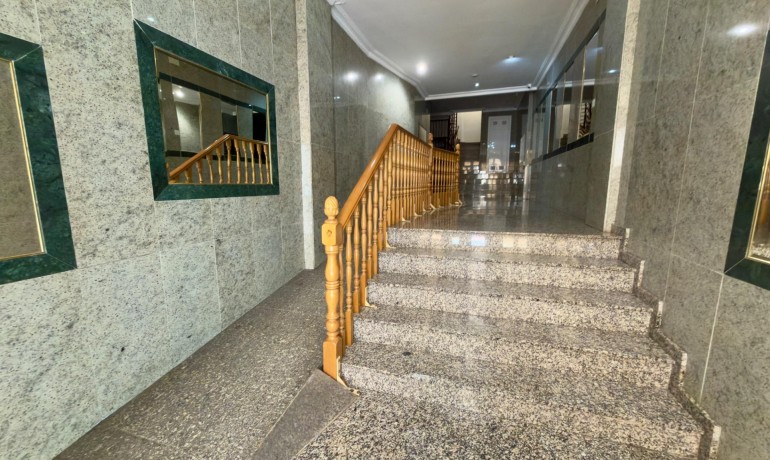 Sale - Apartment / Flat -
Torrevieja - Torrevieja - Centre