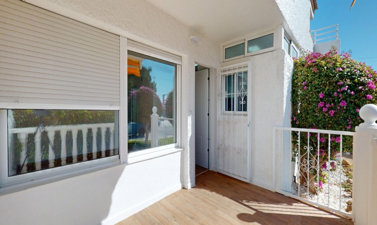 Sale - Apartment / Flat -
Orihuela Costa - Villamartin