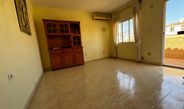 Venta - Apartamento / piso -
San Miguel de Salinas - Blue Lagoon