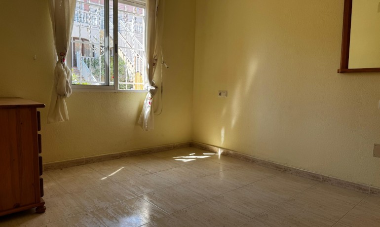 Venta - Apartamento / piso -
San Miguel de Salinas - Blue Lagoon