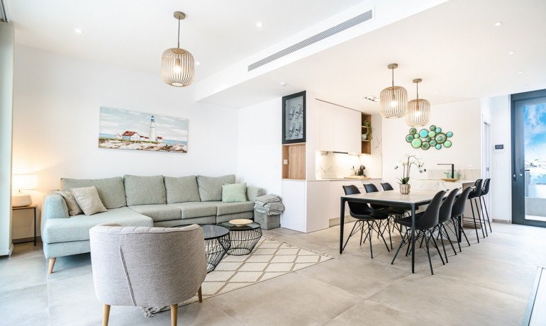 Venta - Apartamento / piso -
LO PAGÁN