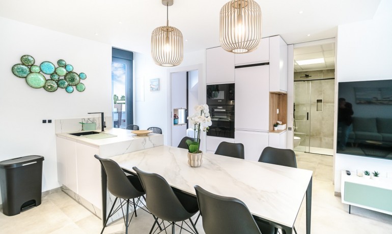 Venta - Apartamento / piso -
LO PAGÁN