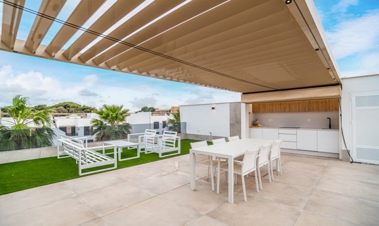 Venta - Apartamento / piso -
LO PAGÁN