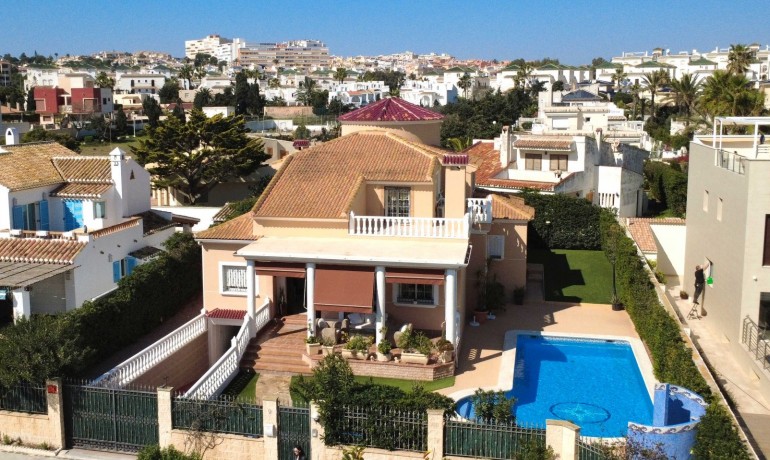 Venta - Villa -
Torrevieja - Torrelamata - La Mata