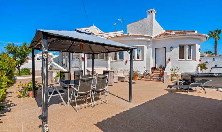 Venta - Villa -
Ciudad Quesada - Rojales