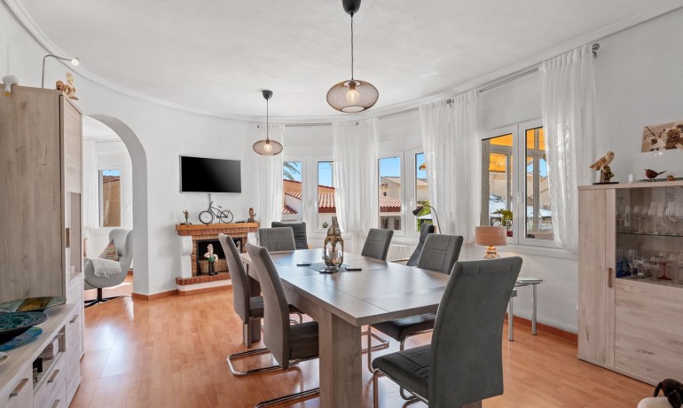 Revente - Villa -
Cuidad Quesada* - Rojales