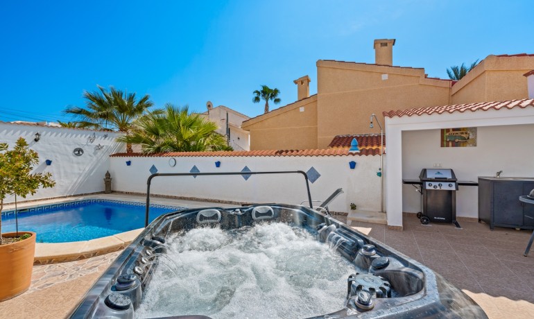 Revente - Villa -
Cuidad Quesada* - Rojales