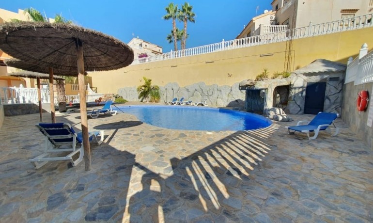 Revente - Appartement / Flat -
Orihuela Costa* - Villamartín-Las Filipinas