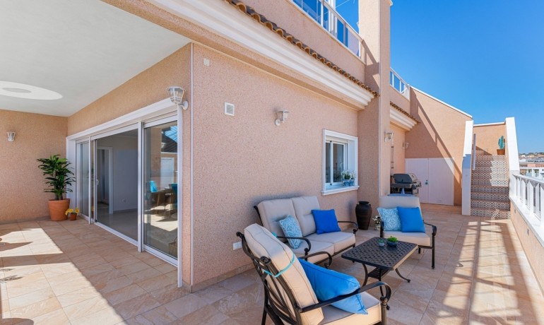 Venta - Apartamento / piso -
Los Altos - Torrevieja