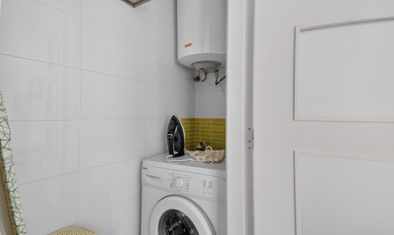 Venta - Apartamento / piso -
Guardamar - CENTRO