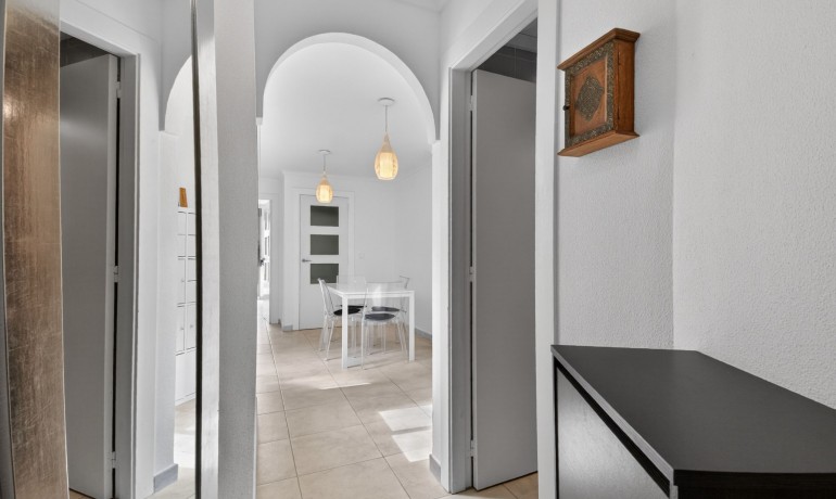 Venta - Apartamento / piso -
Guardamar - CENTRO