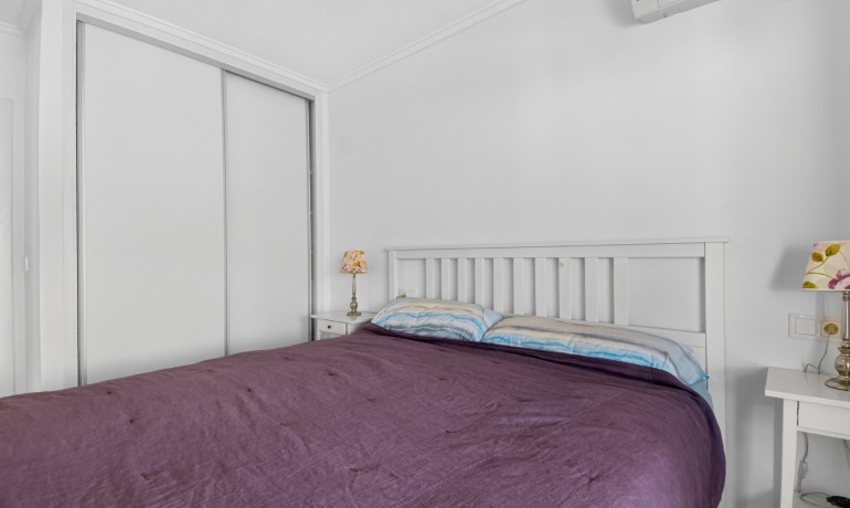 Venta - Apartamento / piso -
Guardamar - CENTRO