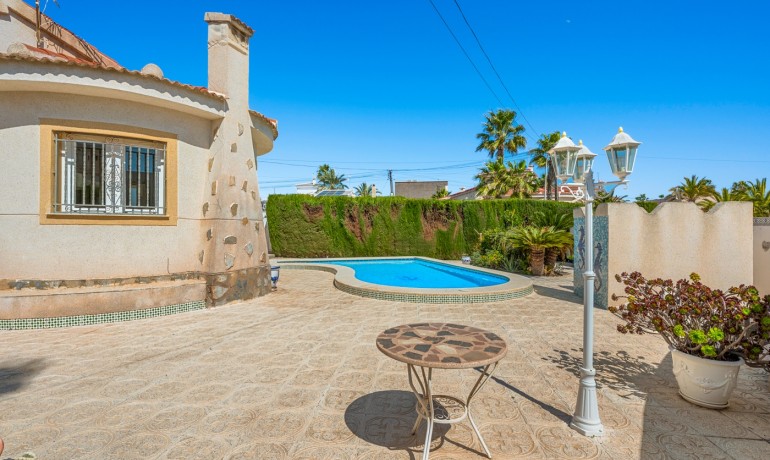 Venta - Villa -
Ciudad Quesada - Rojales