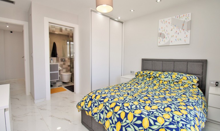 Venta - Villa -
Villamartin