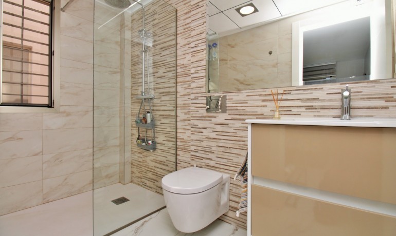 Venta - Villa -
Villamartin