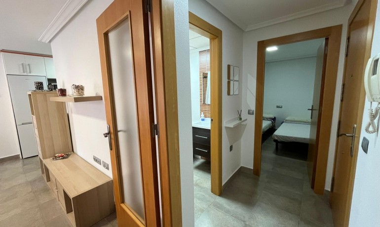 Venta - Apartamento / piso -
Torrevieja - La Mata pueblo