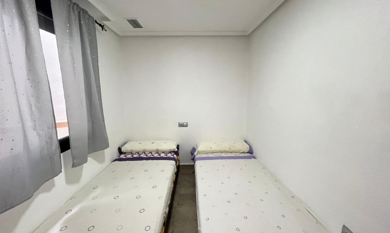 Venta - Apartamento / piso -
Torrevieja - La Mata pueblo