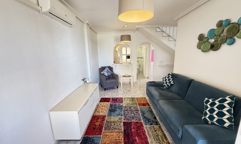 Venta - Apartamento / piso -
La Zenia