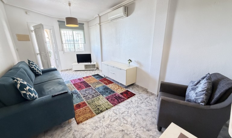 Venta - Apartamento / piso -
La Zenia