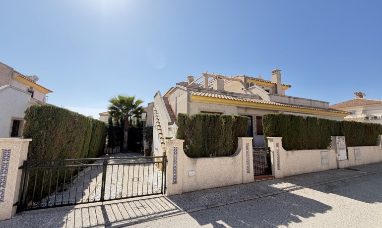 Venta - Apartamento / piso -
Villamartin