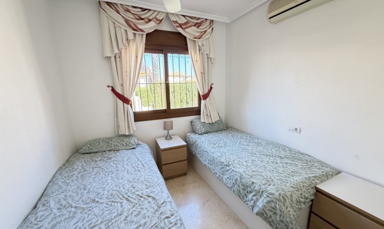 Venta - Apartamento / piso -
Villamartin