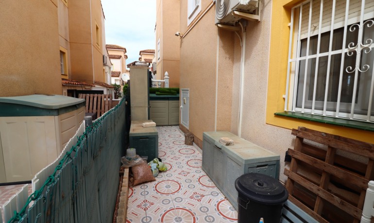 Revente - Villa -
Algorfa - Montebello