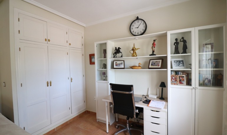 Revente - Villa -
Algorfa - Montebello