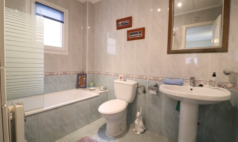 Revente - Villa -
Algorfa - Montebello