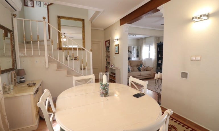 Revente - Villa -
Algorfa - Montebello