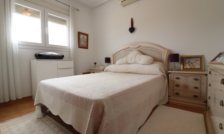 Revente - Villa -
Algorfa - Montebello