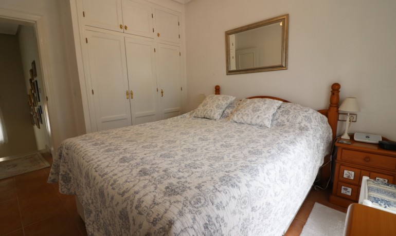 Revente - Villa -
Algorfa - Montebello