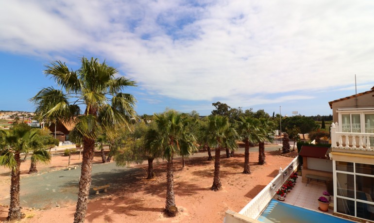 Revente - Villa -
Algorfa - Montebello