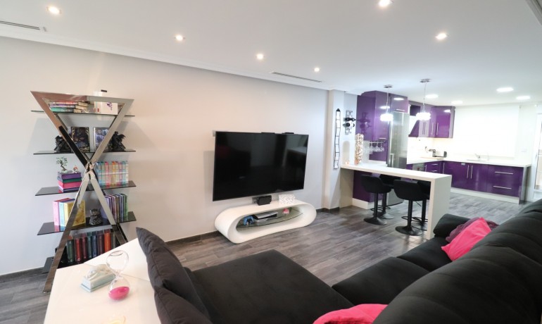 Revente - Maison -
Redovan - Redovan - Town