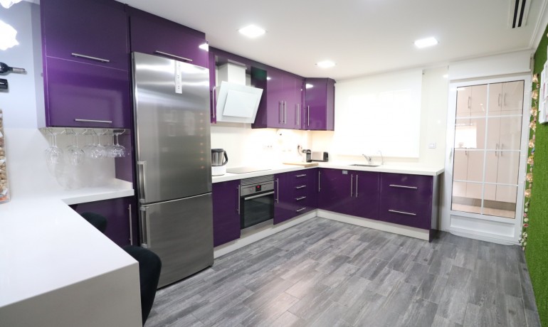 Revente - Maison -
Redovan - Redovan - Town