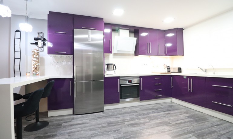 Revente - Maison -
Redovan - Redovan - Town