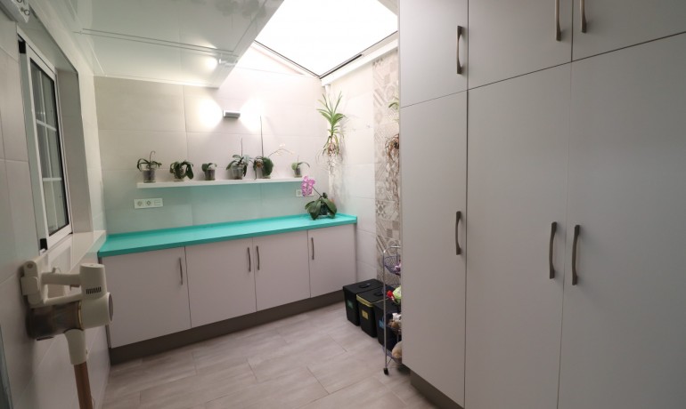 Revente - Maison -
Redovan - Redovan - Town