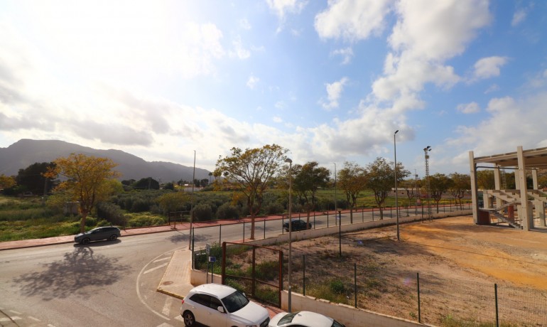 Revente - Maison -
Redovan - Redovan - Town