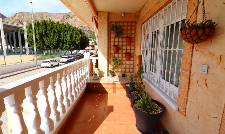 Revente - Maison -
Redovan - Redovan - Town