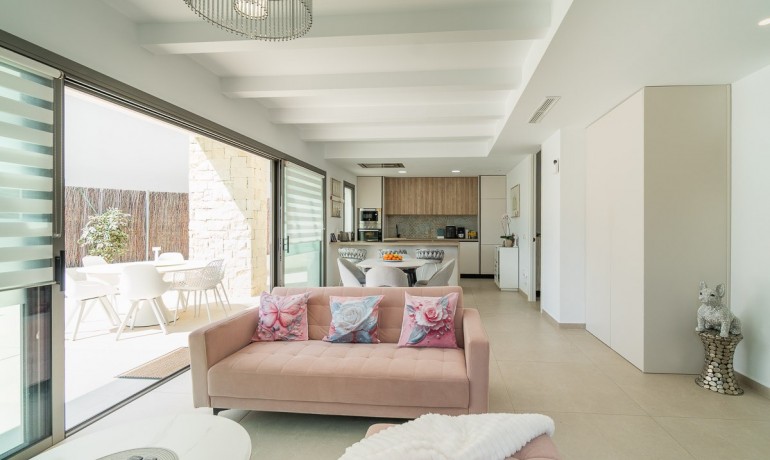 Revente - Villa -
Orihuela Costa* - Villamartin Golf